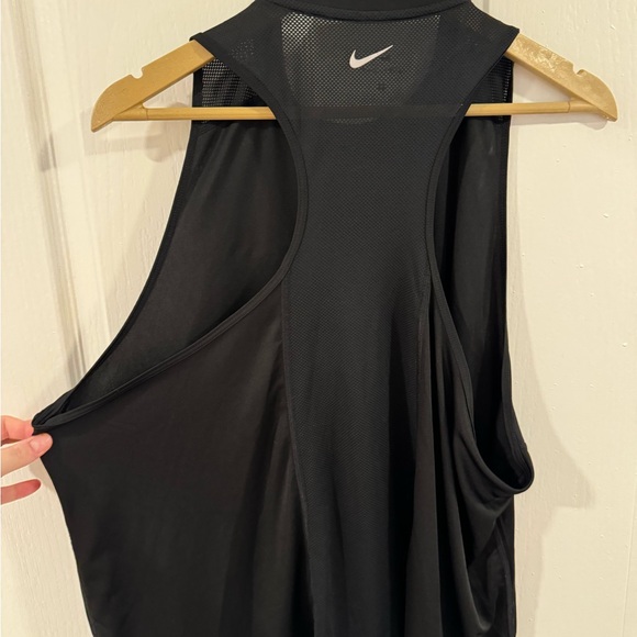 2xl Nike light weight workout tank top - Picture 3 of 3